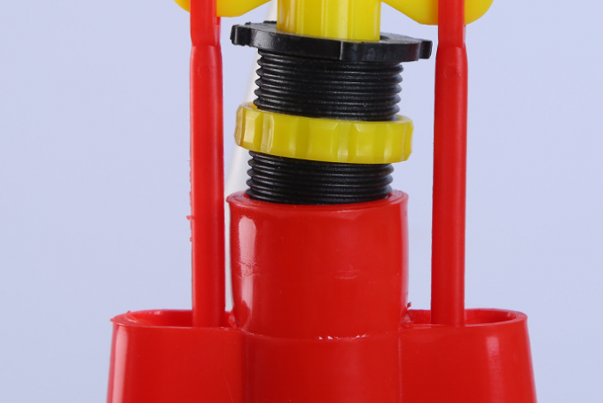 Πτηνοτροφείο Χρησιμοποιήστε Πλαστικό Αυτόματο Ποτό Ποτών Πουλιά 6